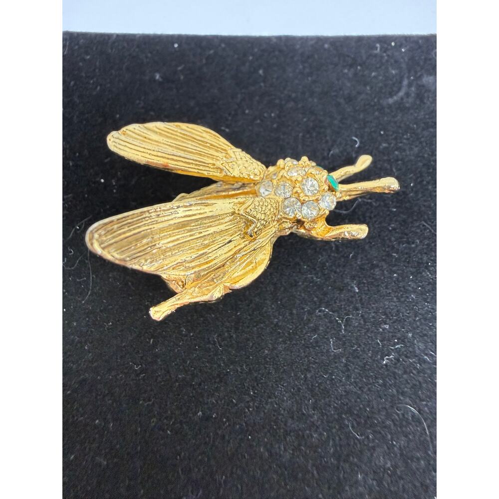 VINTAGE Fly Brooch Gold Tone Rhinestones Green Eyes Movable Wings Insect Jewelry - Picture 6 of 13